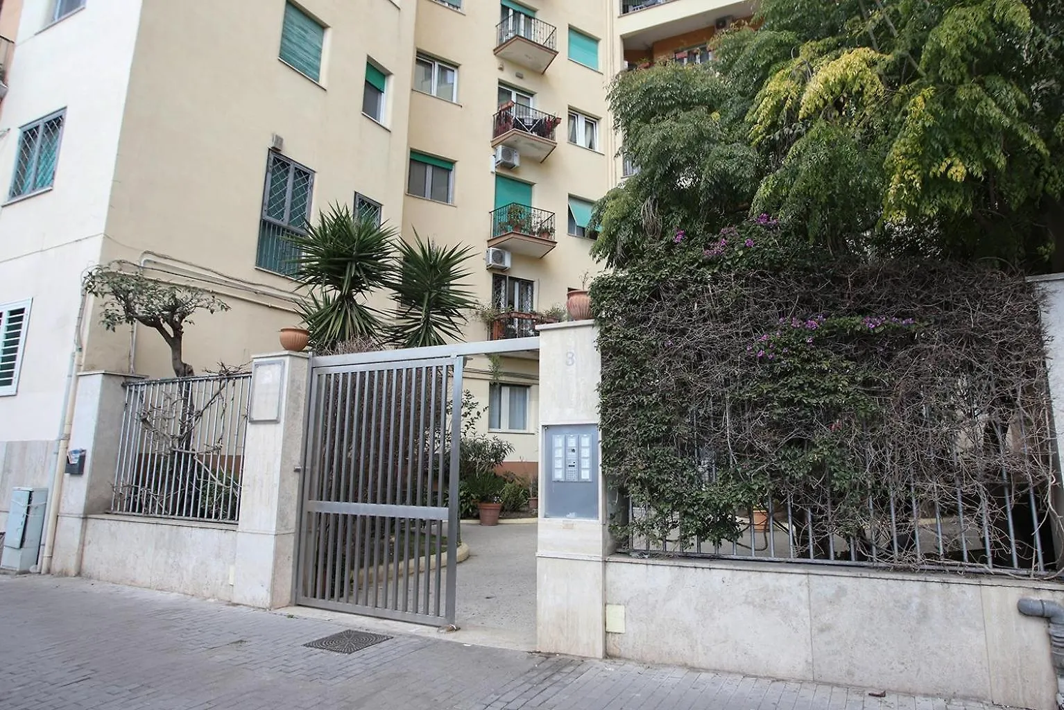 بيت ضيافة Erminia Suite نابولي إيطاليا