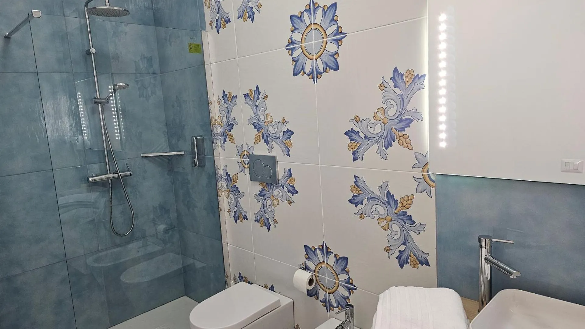 Erminia Suite Naples Guest house
