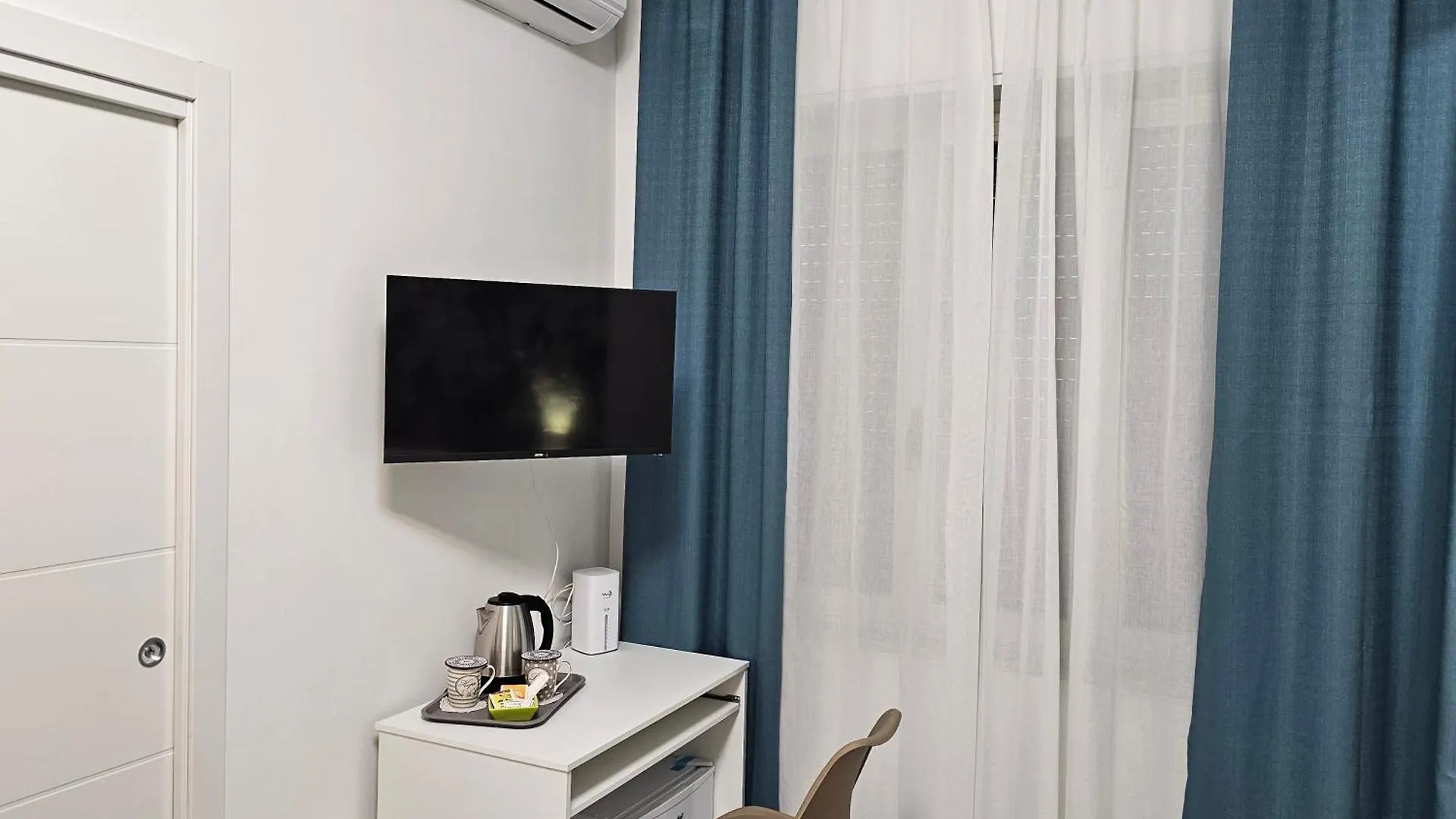 Erminia Suite Naples 0*,  Italy
